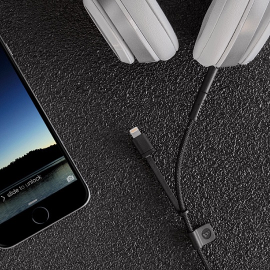 mophie_pro_switch_tip_cable_lighting3